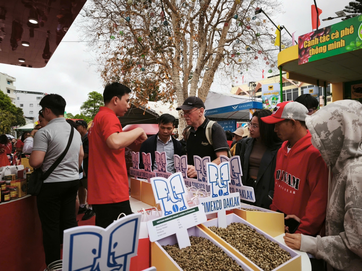 Kơchơ mơđah tơbleăng a Dak Lak tơkŭm 180 khu tê mơdró tung tơnêi têa ƀă kong têa ê veăng.