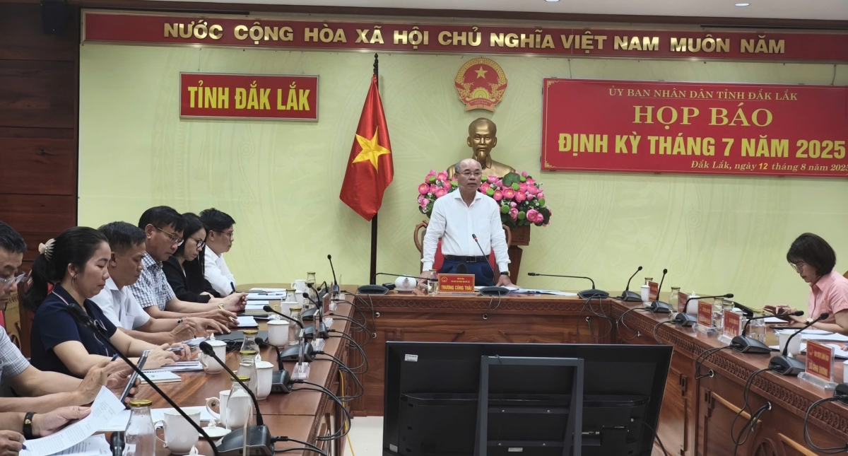 Anih duh broă Làng bol càr Dăk Lăk bơyai lơh pơrjum ƀăo bè ờs nhai 7