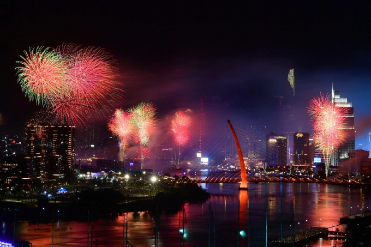 Labik cuh phao bangu maong meng di ar kraong Sai Gon