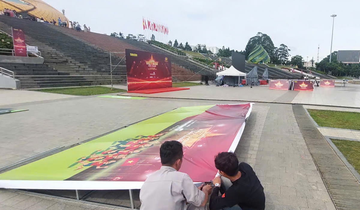 Lâm Đồng mprăp kkuh mơak bi hdơr 80 thŭn Hruê kgŭ krŭ kdơ̆ng mlan 8 lehanăn hruê mkŏ mjing ala čar 2/9