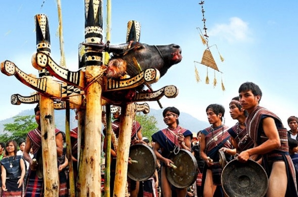 Akŏ kơbao hơmâo dưm đĭ ƀơi gong hơdrai