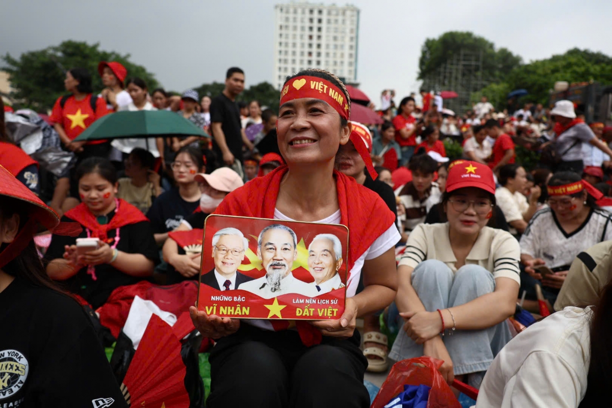 
Jơhngâm đon hưch hanh đơ̆ng kon pơlei oei gô lê yak pơrŏ linh