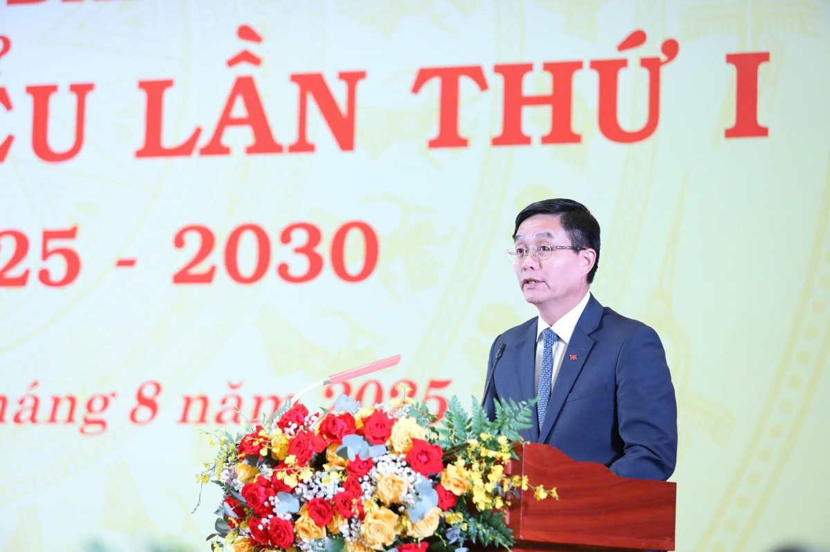 
Ƀok Nguyễn Đình Trung Bí thư Đảng dêh char Đắk Lắk iung pơma tơ̆ Hop akŏm