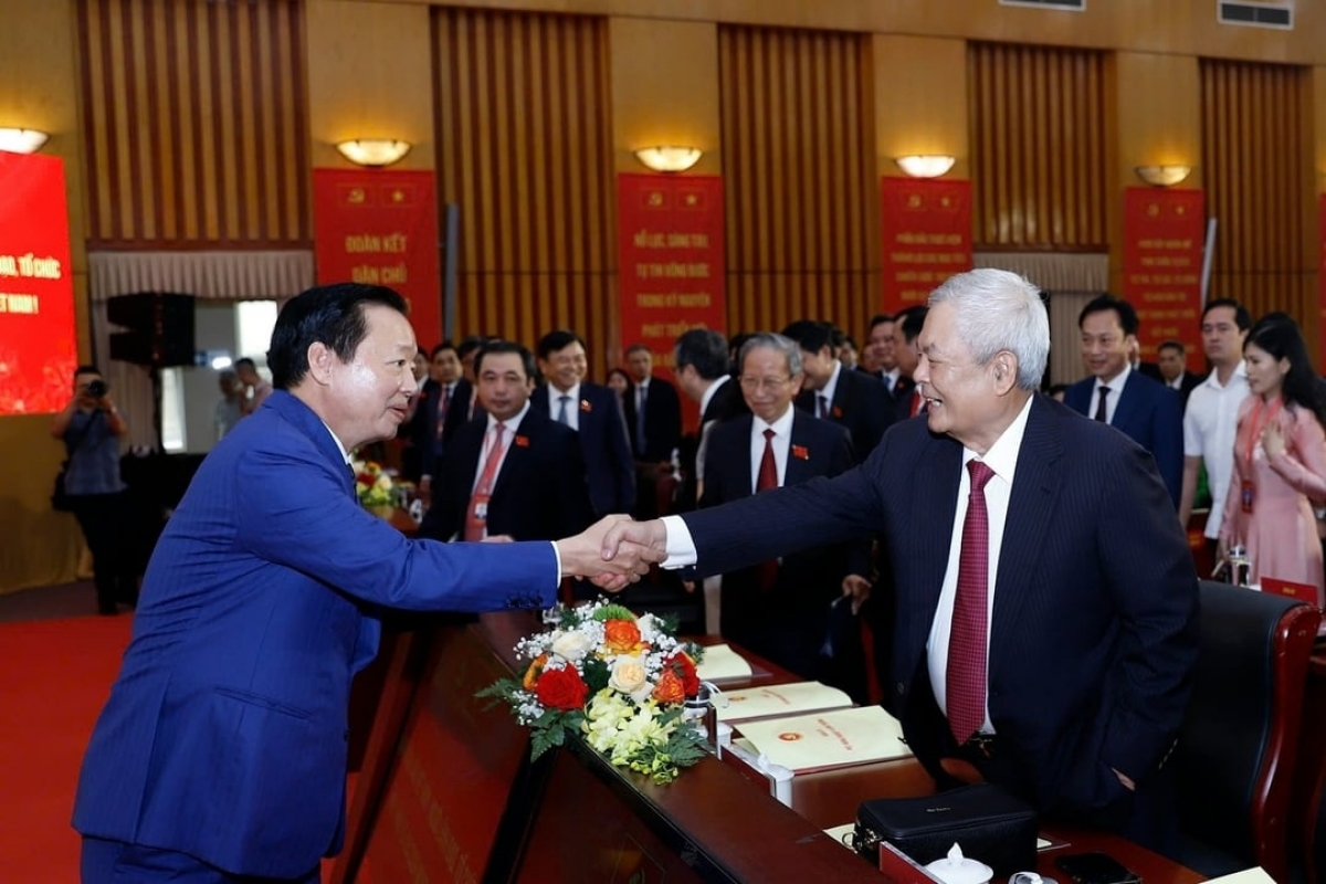 Phó Thủ tướng Cíñ phủ ồng Trần Hồng Hà tus bal mờ đơs sồr lơh tàm pơrjum