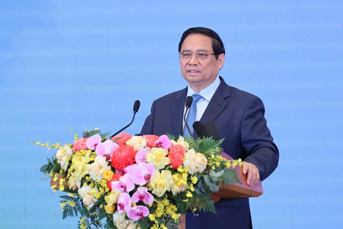 Thủ tướng Cíñ phủ ồng Phạm Minh Chính đơng lam pơrjum tàm anih pờ tơlik tơn Hà Nội