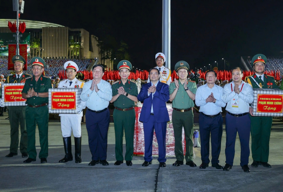 
Thủ tướng Teh đak Phạm Minh Chính pôk tơmam drăm tơ̆ jơ pơgơ̆r hơlen blŭng a.
