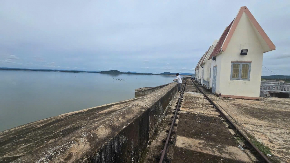 - Knơ̆ng kdơ̆ng êa Ia Mơ 3000 êklai prăk ti Gia Lai. Čar srăng duh kdrăp krih êa đĭ 5 blư̆ mkă hŏng hnơ̆ng hdră anei, msir mghaih klei čiăng kơ êa krih mơ̆ng čar Gia Lai