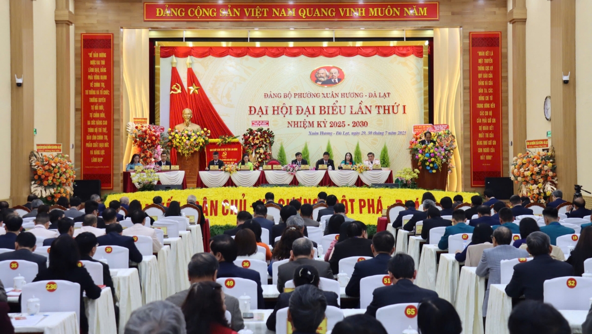 
Lâm Đồng hlôi keh đang tơdrong pơgơ̆r hop akŏm Đảng ƀô̆ tơ̆ xah