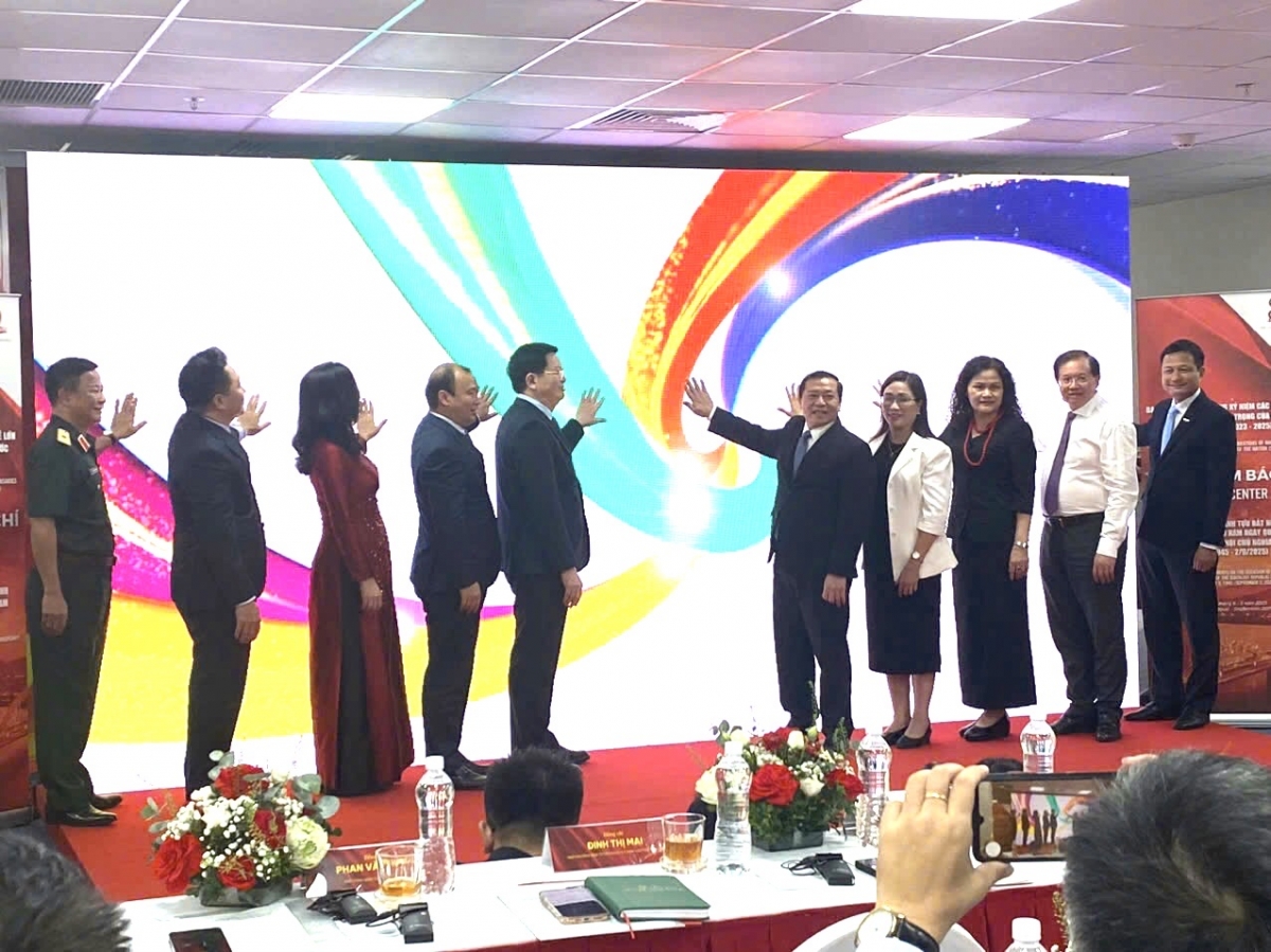 
Sơnđờm mut ngui anih tờm sră ƀăo ràmh tơlik cồng nha lơh geh bơh Dà lơgar dê