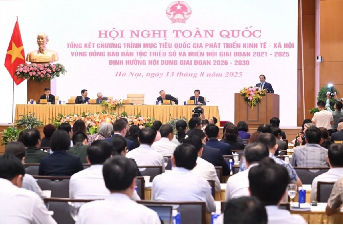 Thủ tướng Chính phủ Phạm Minh Chính ƀư tơm nar rƀŭn lam dak lôch Bôk nau kan neh dak