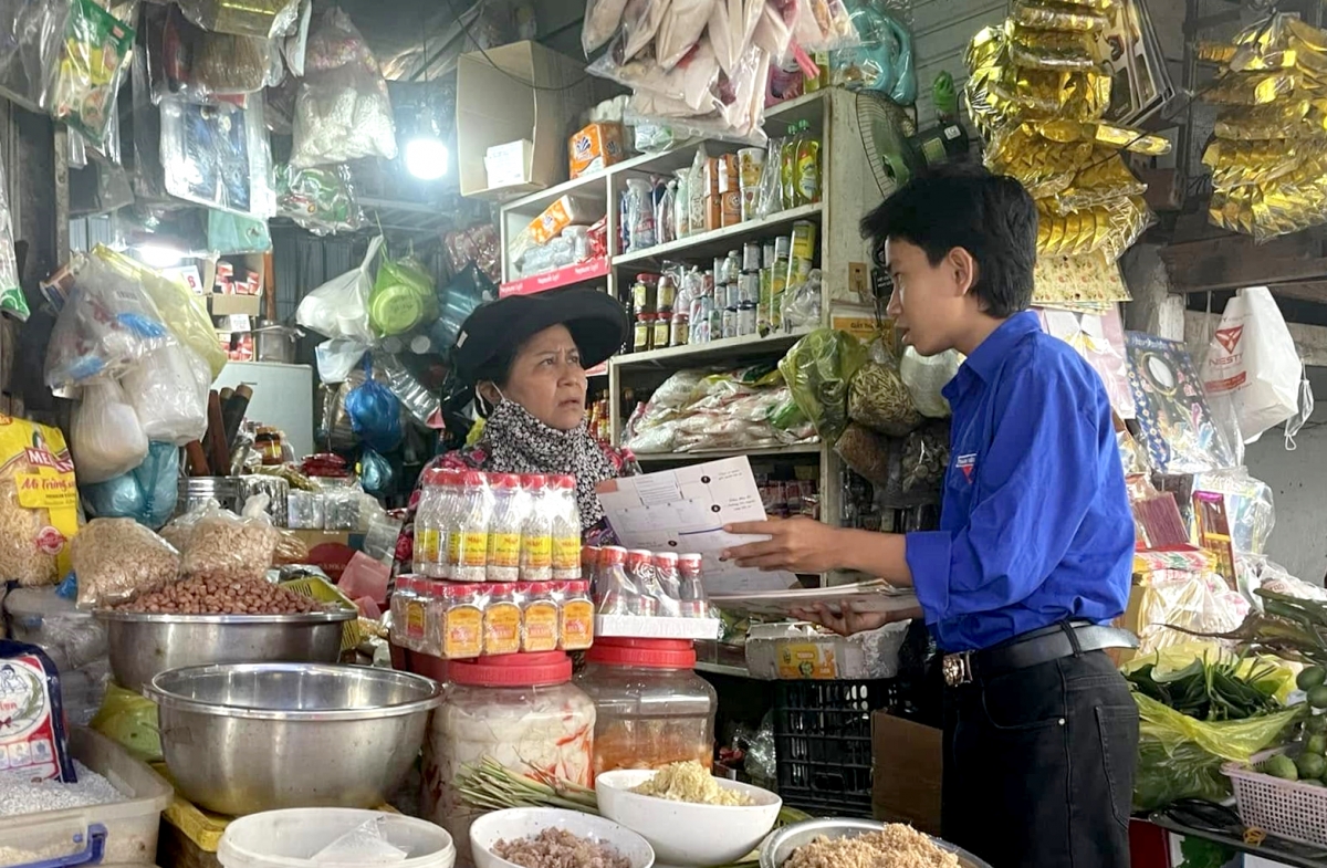 Druh ndăm râng êng tât nkoch trêng mpeh dŏng mbrô ta ăp ntŭk ƀon lan gŭ