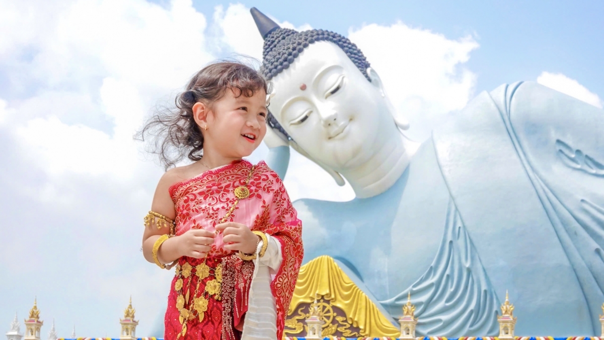 Du lịch tâm linh được đầu tư bài bản hơn, du khách có thể lưu lại những bức ảnh đẹp cho hành trình khám phá