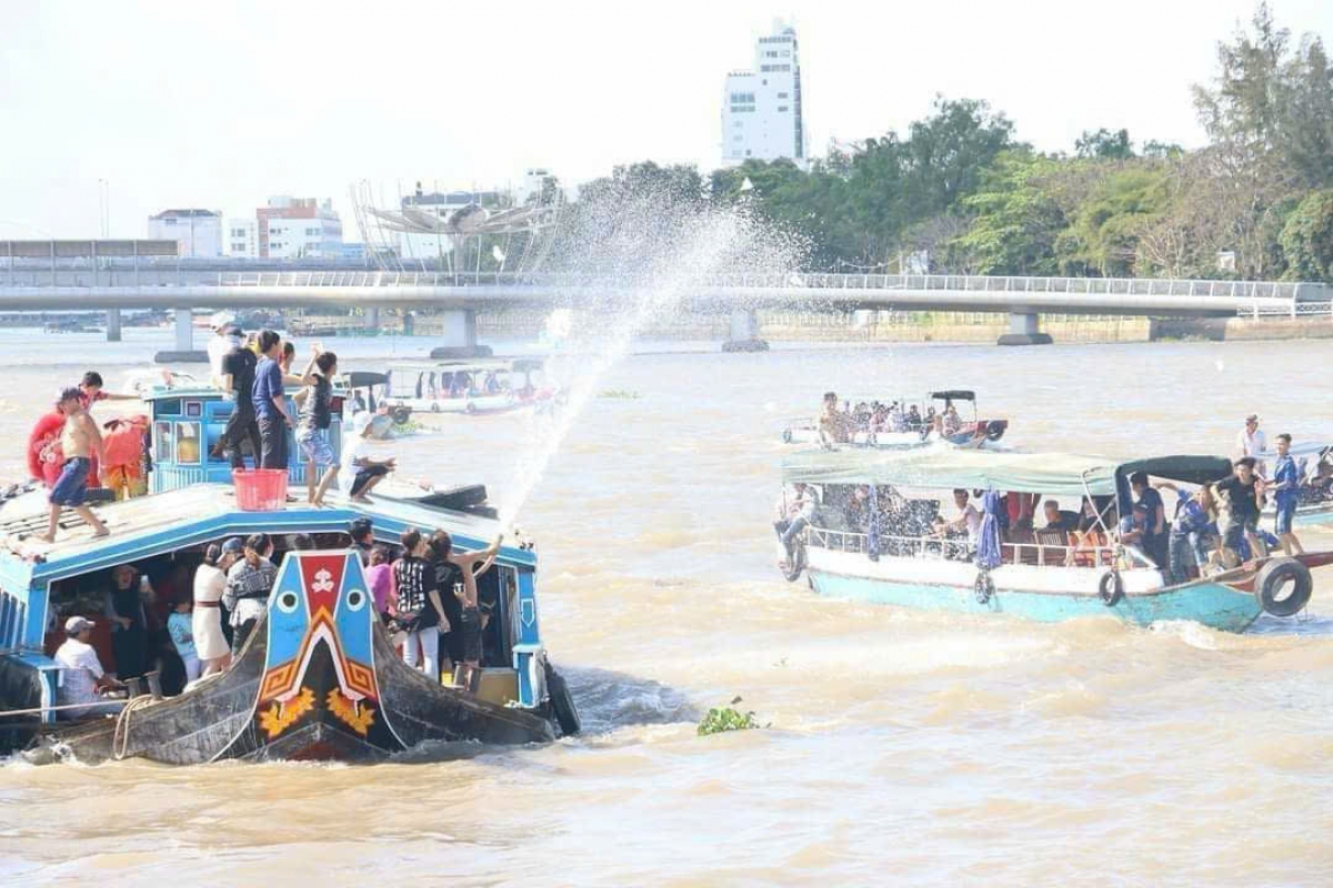 Đua ghe ngo, lễ hội Tống Phong... hoạt động du lịch sông nước cũng sẽ được liên kết tour tuyến