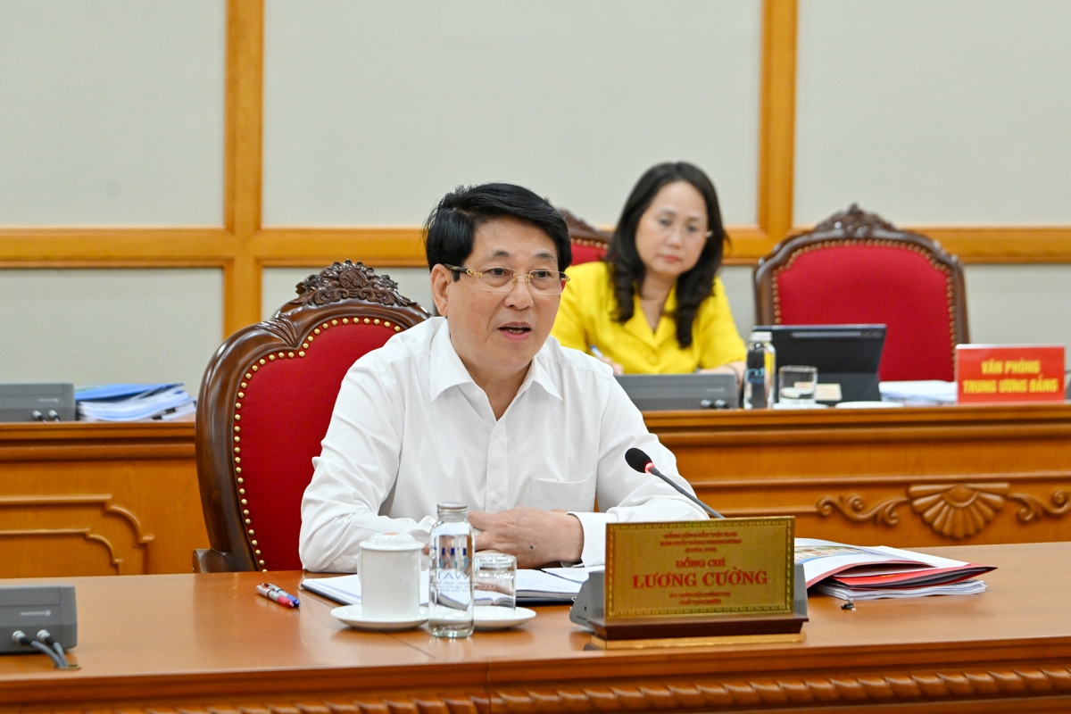 Củ tịc lơgar ồng Lương Cường đơs tàm dơ̆ lơh broă mờ Mpồl Lơh kơnòl broă sùm Tỉñ ủy càr Hưng Yên