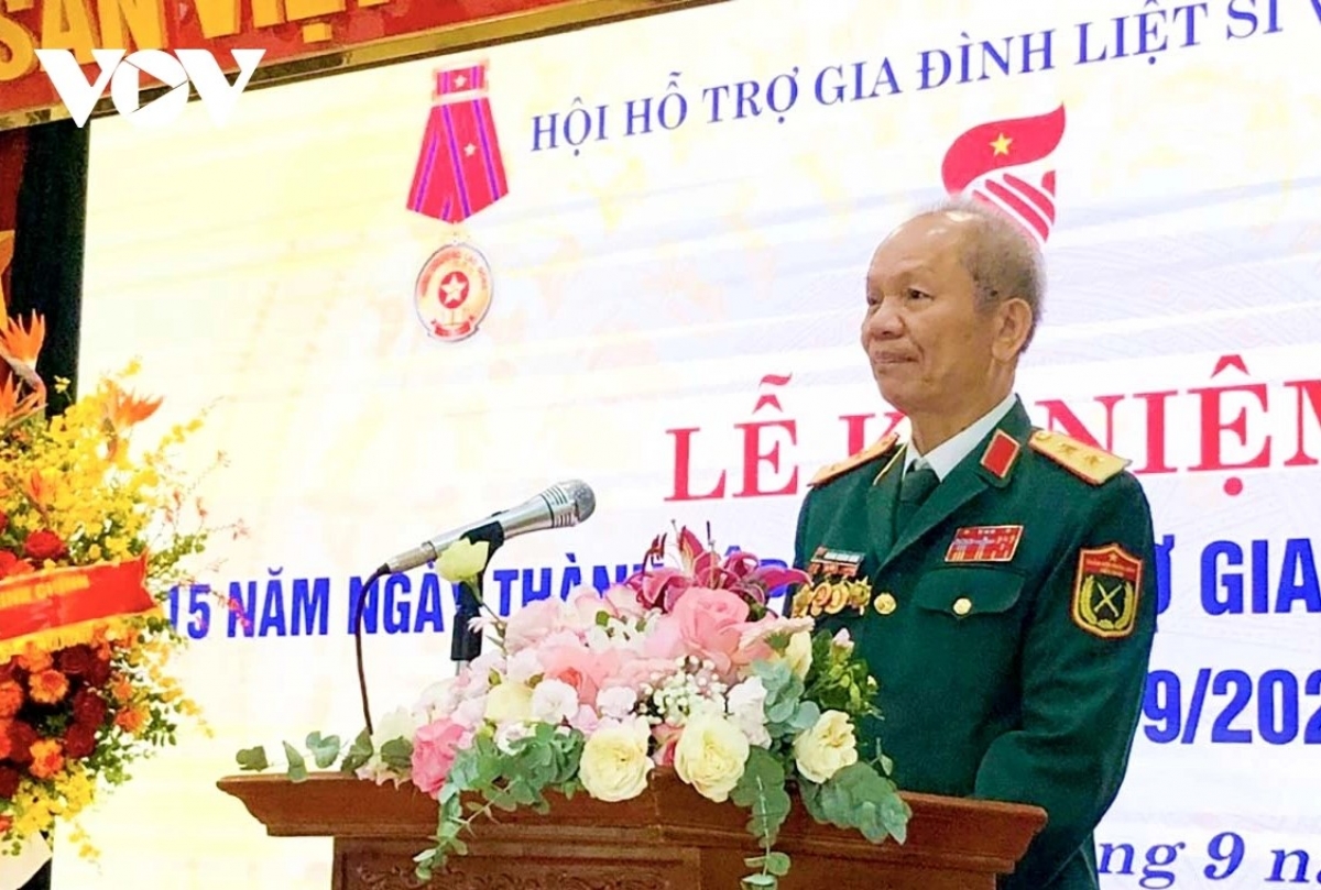 Trung tướng Hoàng Khánh Hưng, Chủ tịch Hội hỗ trợ gia đình Liệt sỹ Việt Nam phát biểu.