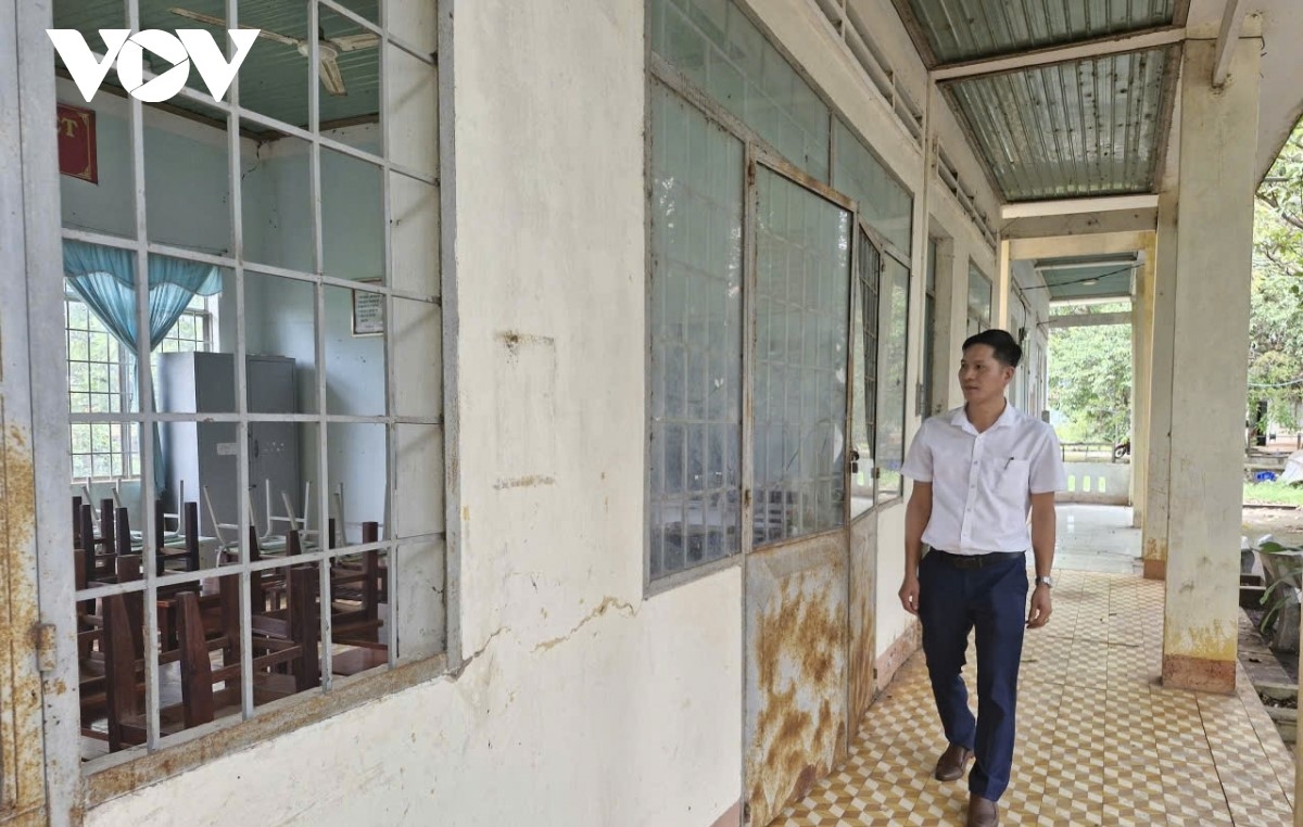 Tại các xã biên giới Tây Gia Lai, hệ thống phòng học đã xuống cấp, vì vậy rất cần được đầu tư trường lớp mới. 