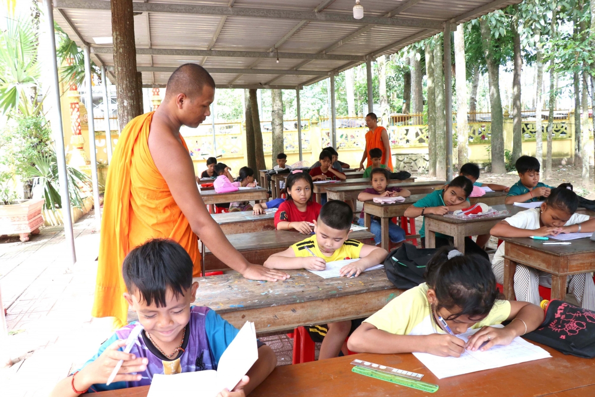 Tal bac akhar huroh Khmer bilan pandiak thun 2025 di sang baha Âng, phuong Nguyệt Hóa, tinh Vĩnh Long