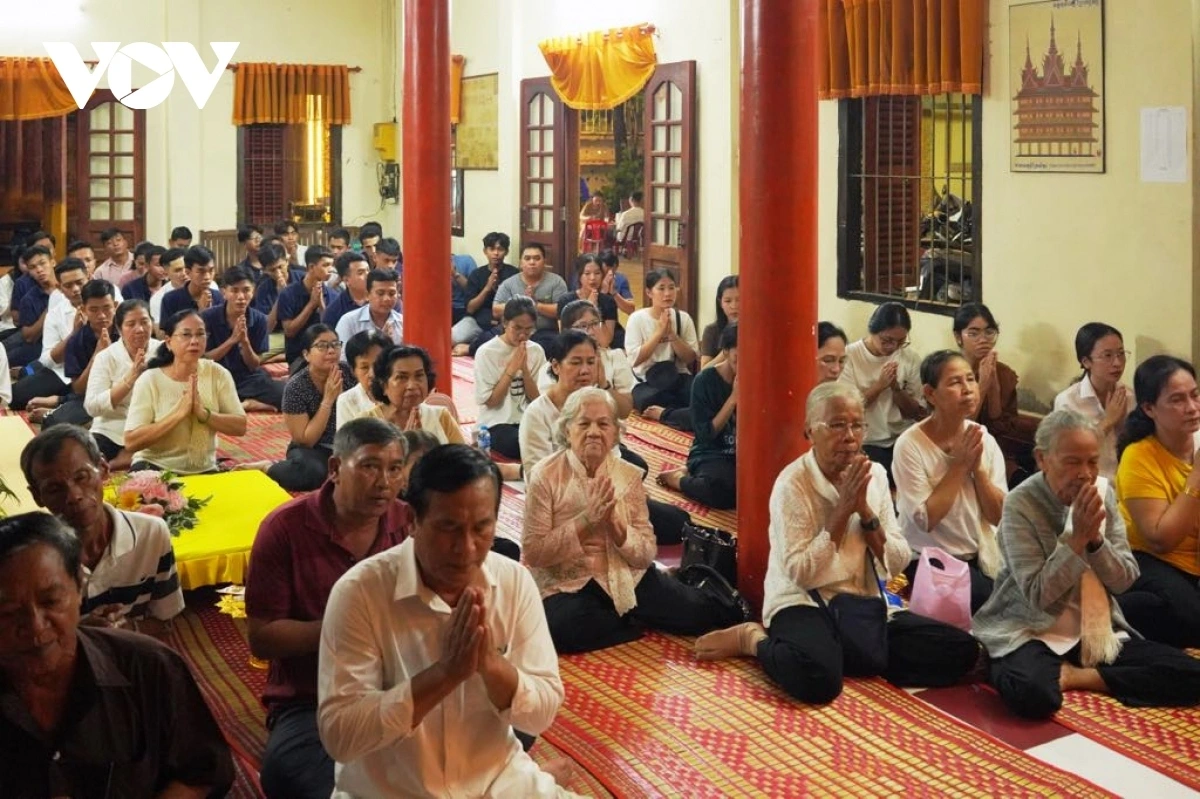 Bac agal likau phol dhar ka mukkei ong muk, dom urang plang lahik