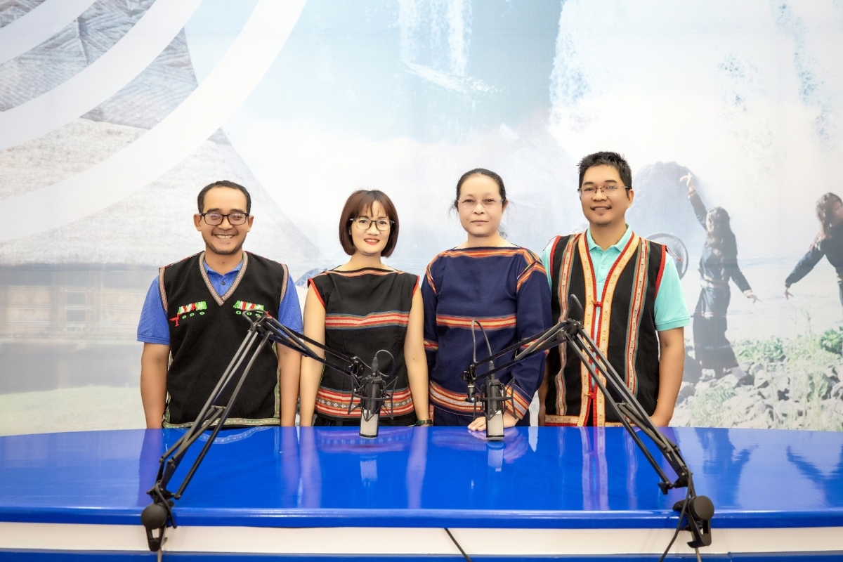 
Rim bơngai bơ̆ jang nơ̆r Bahnar kơ Radiô Nơ̆r pơma Việt Nam