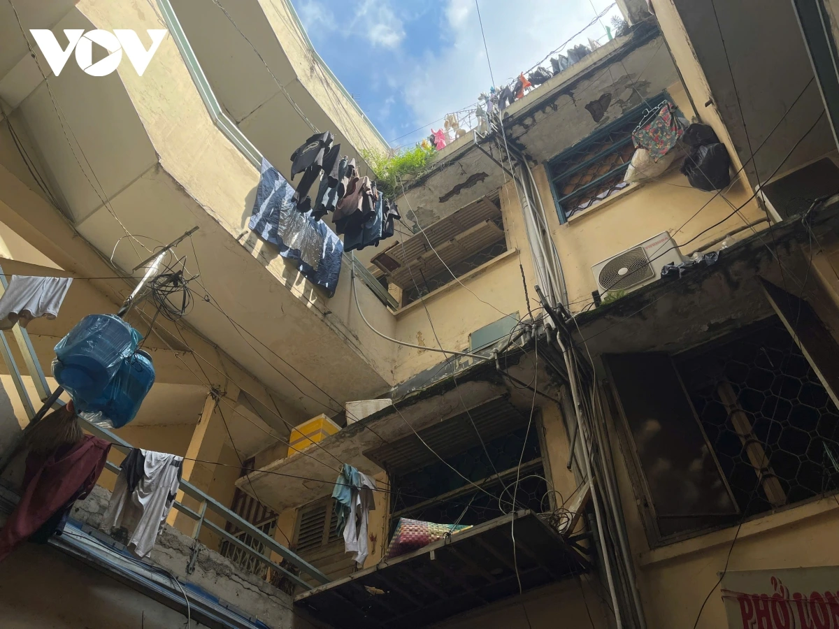 Ban raya Ho Chi Minh brei ramik drap ar, padang ngak veik sang chung cu klak