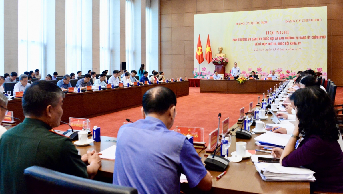 Rƀŭn nchră nau kan bah Quốc hội