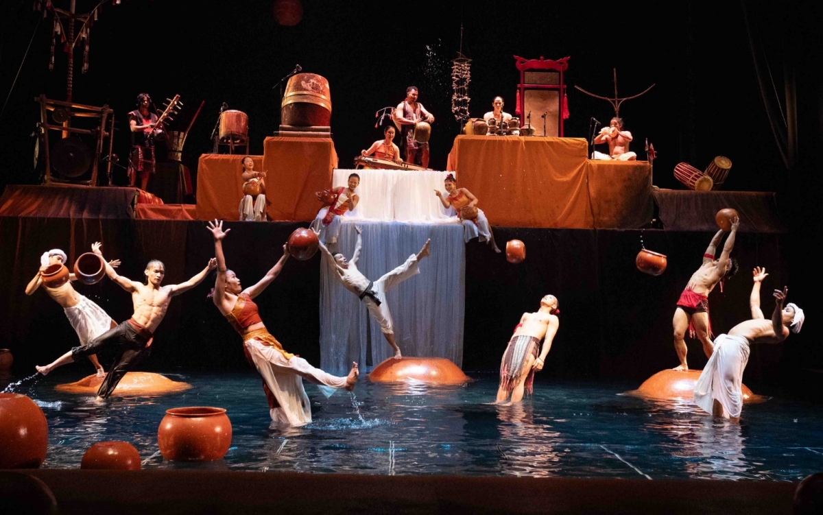  
- Wăl kdŏ mmuñ bi mguôp dhar kreh dŭm djuê ana ti Lăn Dap Kngư – Dhŭng Kwar krah.