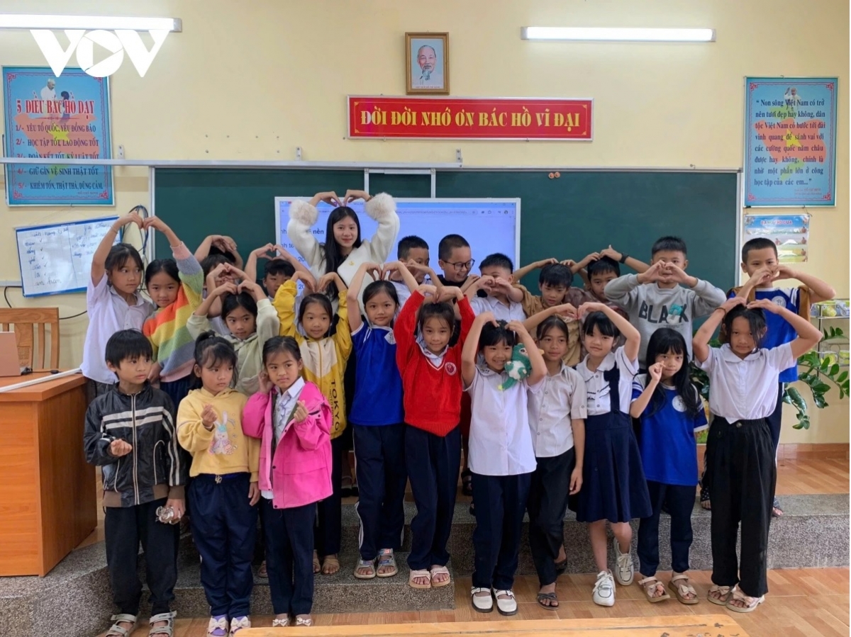 - Nai Lơ Mu Nay Sa lehanăn phung hđeh mnuih djuê ƀiă