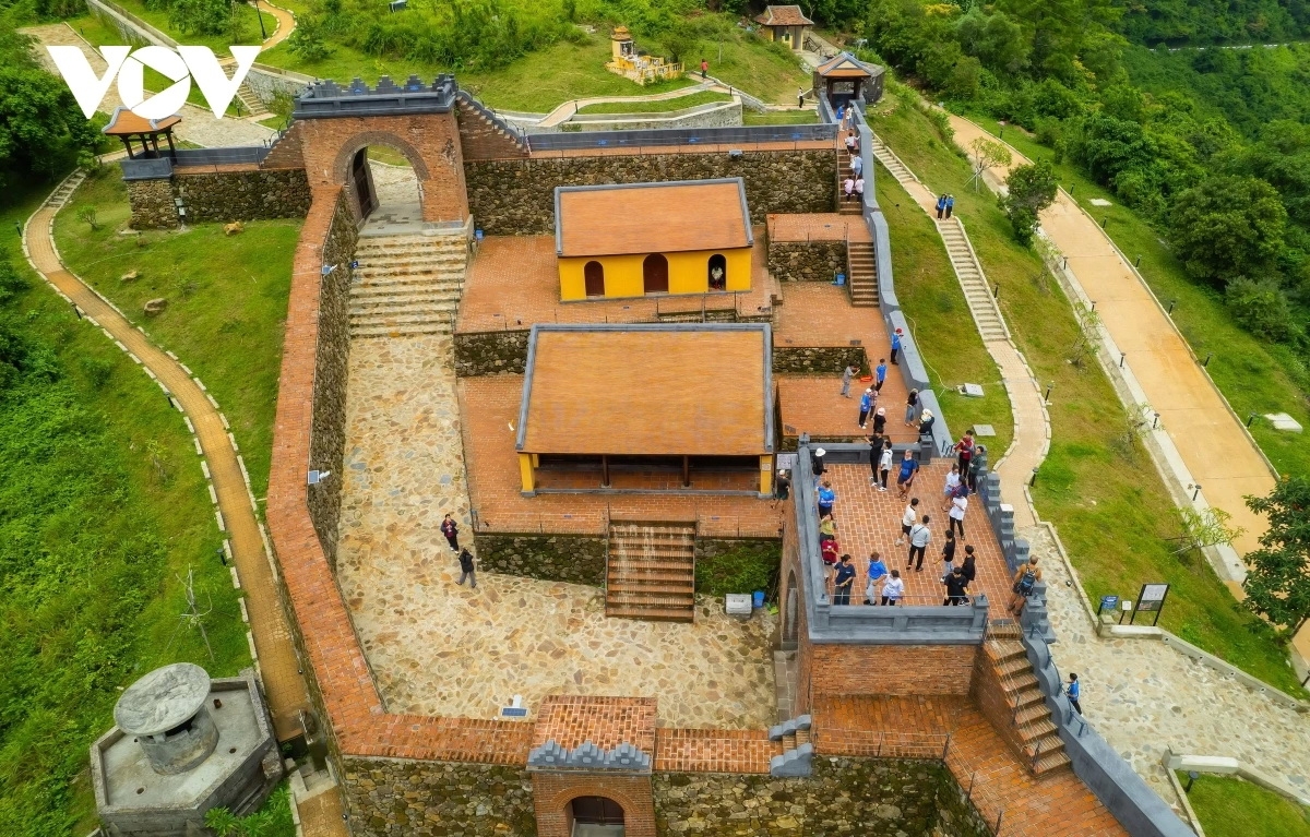 Di tích Quốc gia Hải Vân quan trên đèo Hải Vân (Ảnh: Nguyễn Trình)