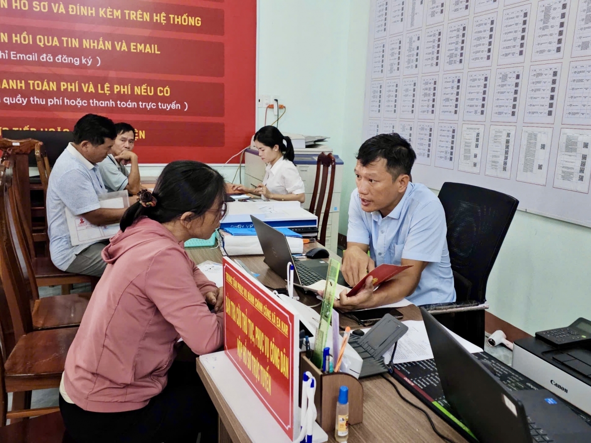 Khà broă gơguh uă tơnơ̆ tŭ tơmut bal tàm ală sàh tàm càr Dăk Lăk lơh gơbàn bơta kơn jơ̆ ir