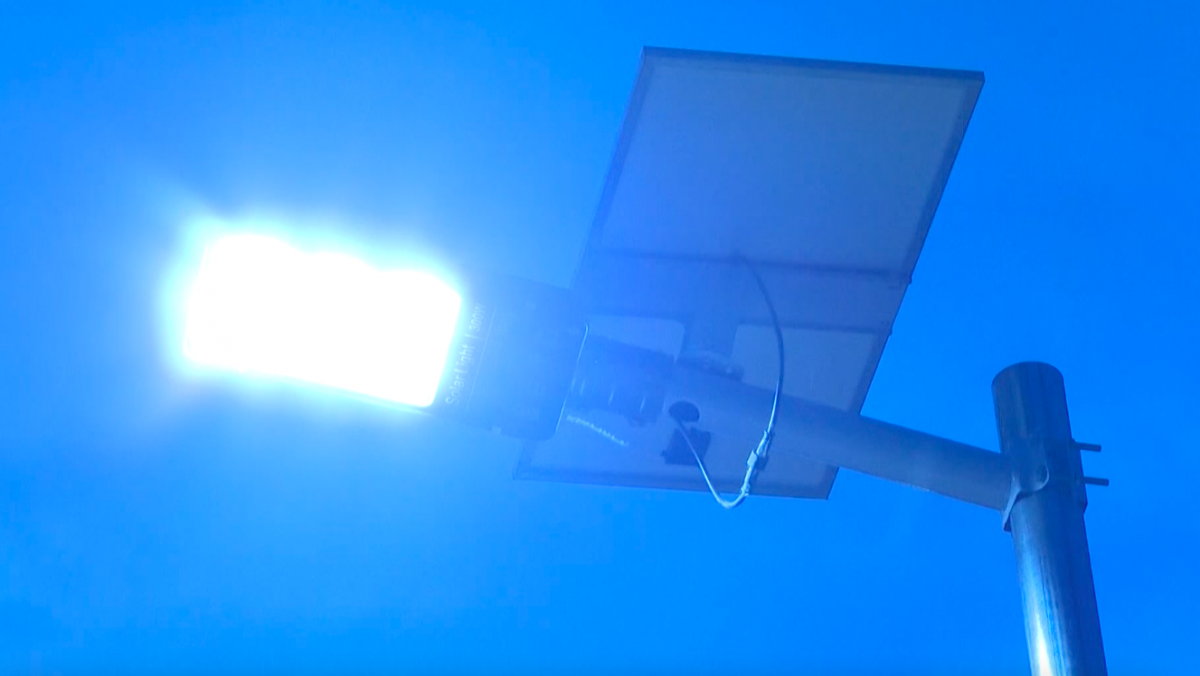 A kơmăng, mâu on ki kố hiăng chiâng bâ eăng xêh drô troăng pơlê a tíu tơkăng kong