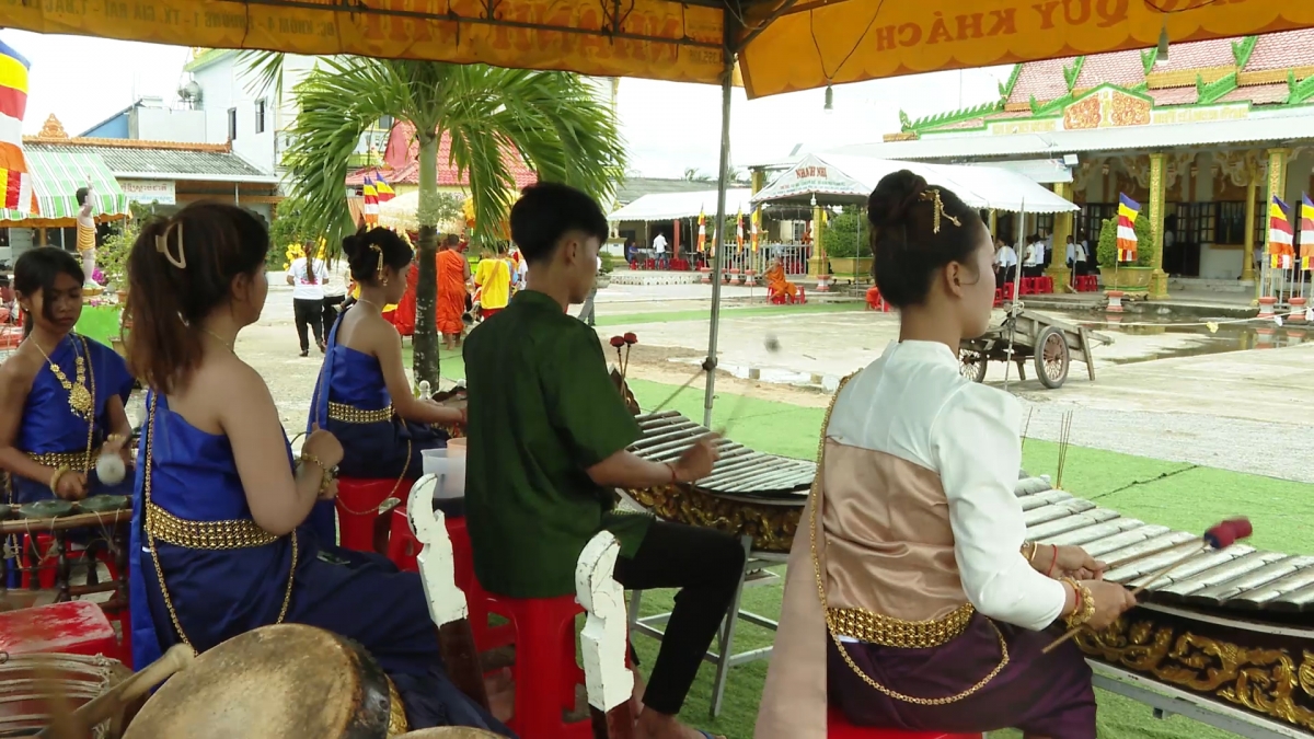 Đội nhạc ngũ âm phục vụ lễ