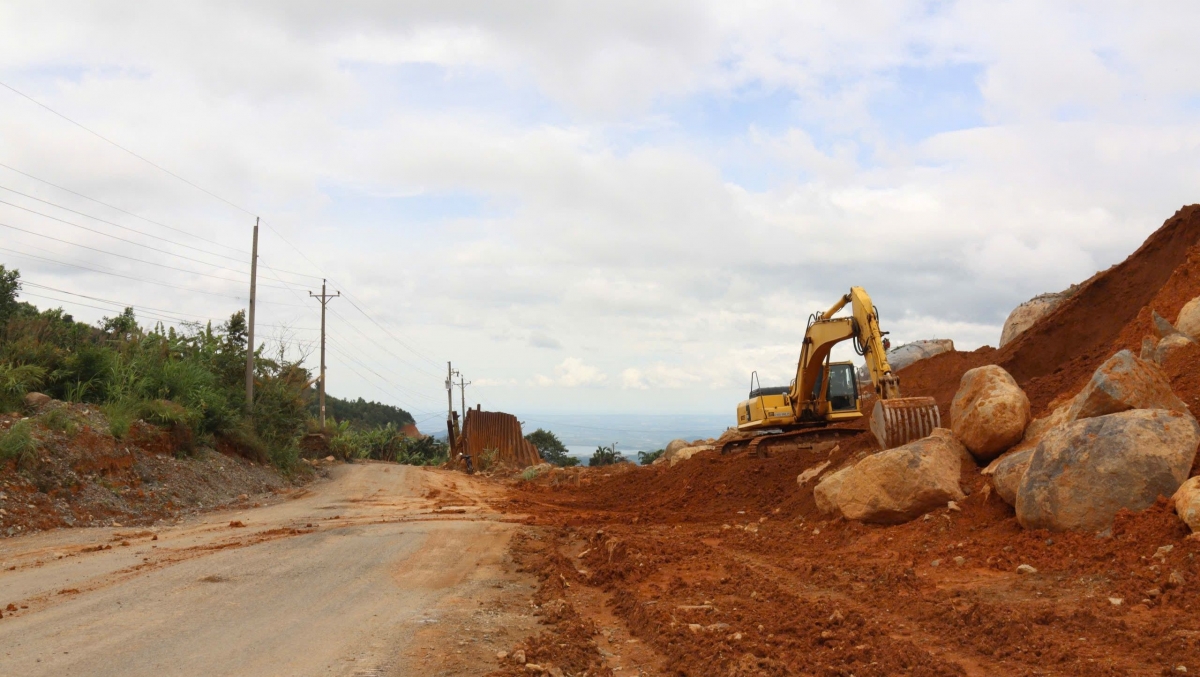 Troh nôkố, tơdroăng ki ‘mêng, pro troăng kân 28B hiăng châ lối 40% tơdroăng ki pro