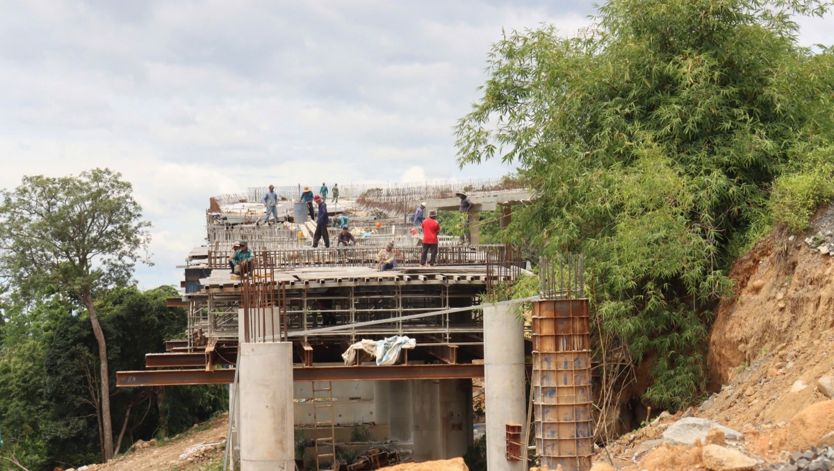 Môi tung 6 to kông a văng Đại Ninh dế châ pro