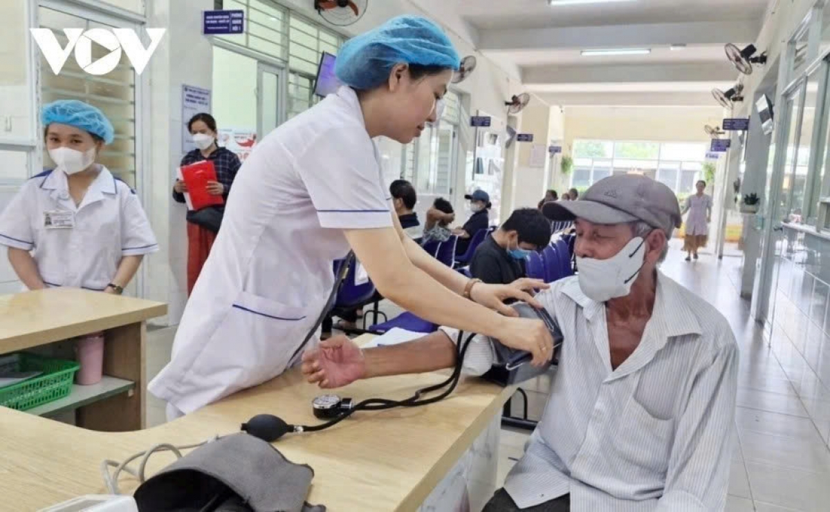 Nghị quyết số 72-NQ/TW đặt mục tiêu đến năm 2030, người dân được miễn viện phí ở mức cơ bản trong phạm vi quyền lợi bảo hiểm y tế theo lộ trình.- Ảnh minh họa