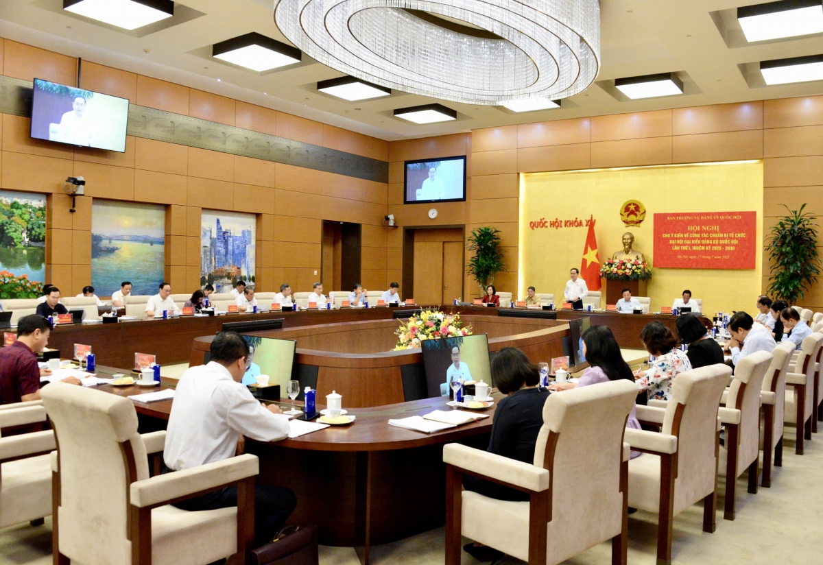 Rôh hôp Đảng ủi Kuô̆k hô̆i