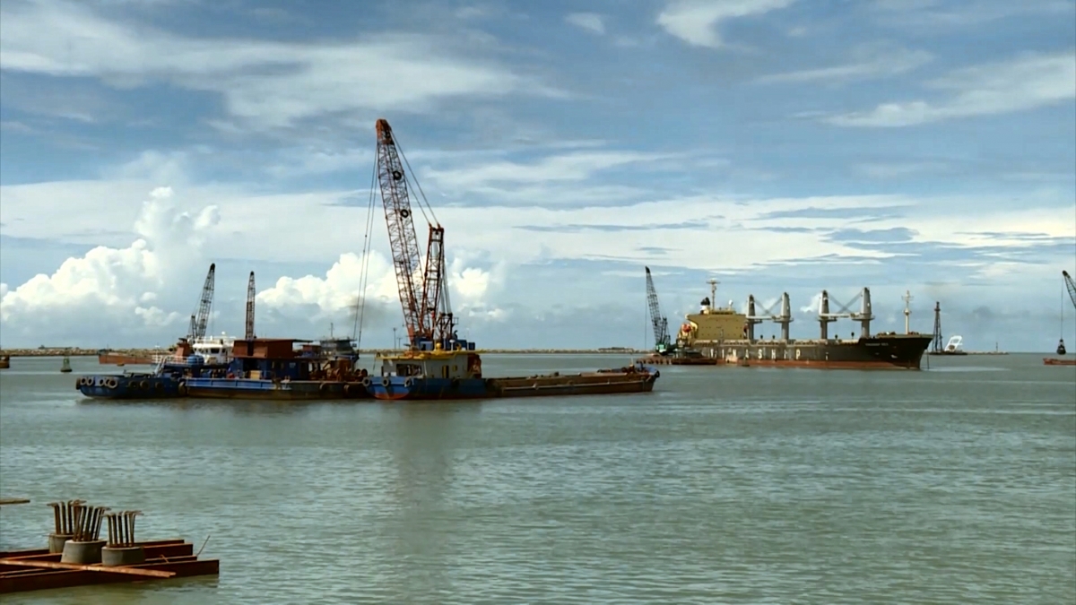 Khu cảng tổng hợp Định An