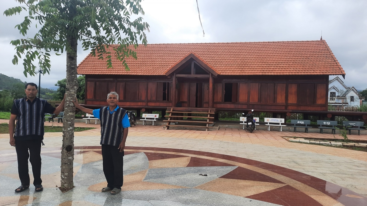 Bu ranh ƀon K’Breo n’hanh K’Brợt bah năp jay way ơm
 