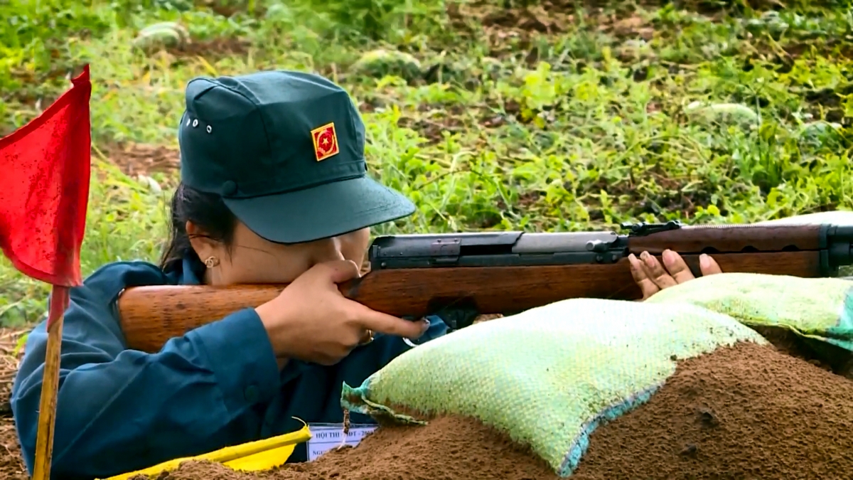 Nữ dân quân quê hương Lương Hòa hôm nay luôn trong tâm thế sẵn sàng