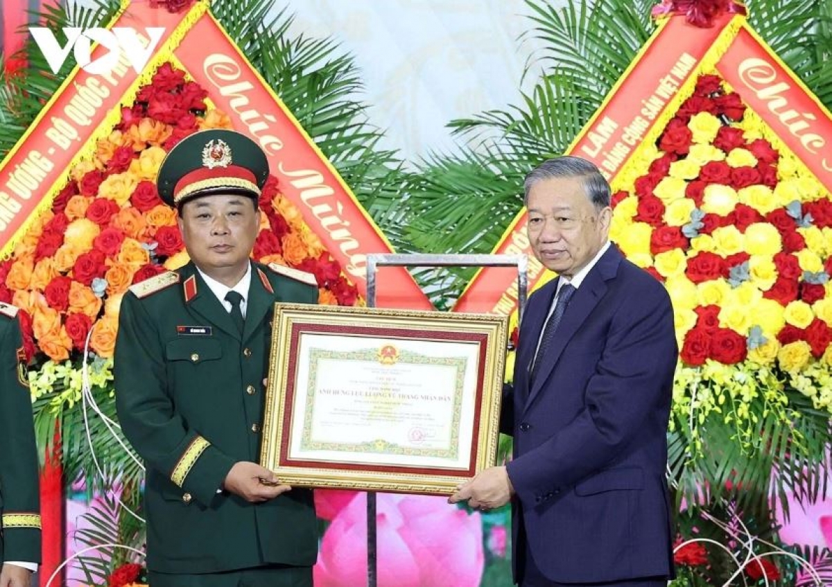  Khua git gai Ping gah ơi Tô Lâm brơi miđai Tơhan sông kơtang blah ngă kơ Anom bruă phun pơkra măi mok ling tơhan