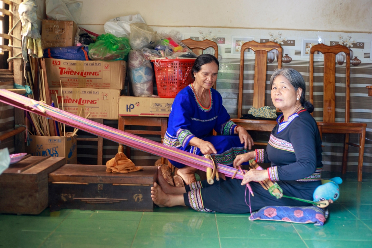 Jâ Xong teăn hmôu jiâ tiô chal krâ nah