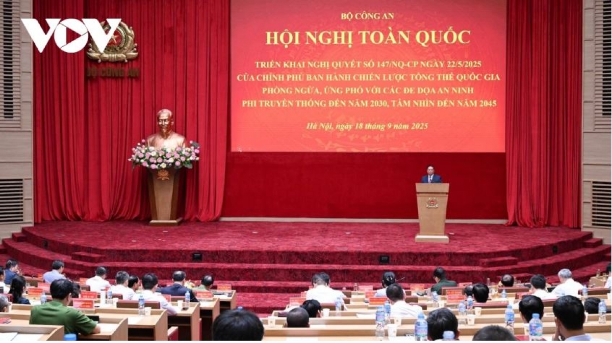 
Thủ tướng Cíñ phủ ồng Phạm Minh Chính đơs