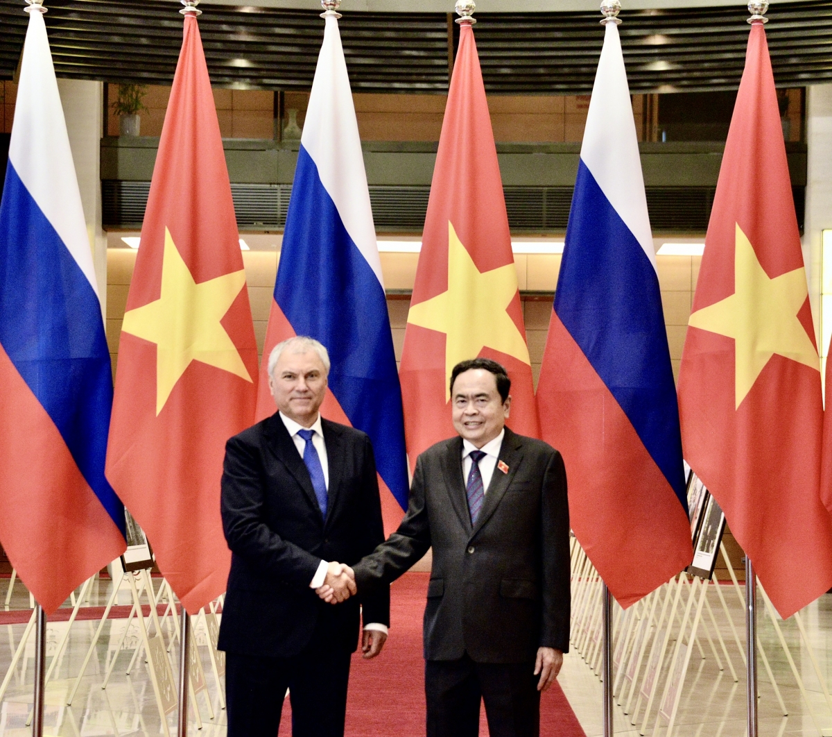 Củ tịc Quôk hội ồng Trần Thanh Mẫn tìp mat kấp dờng mờ Củ tịc Đuma Dà lơgar Nga