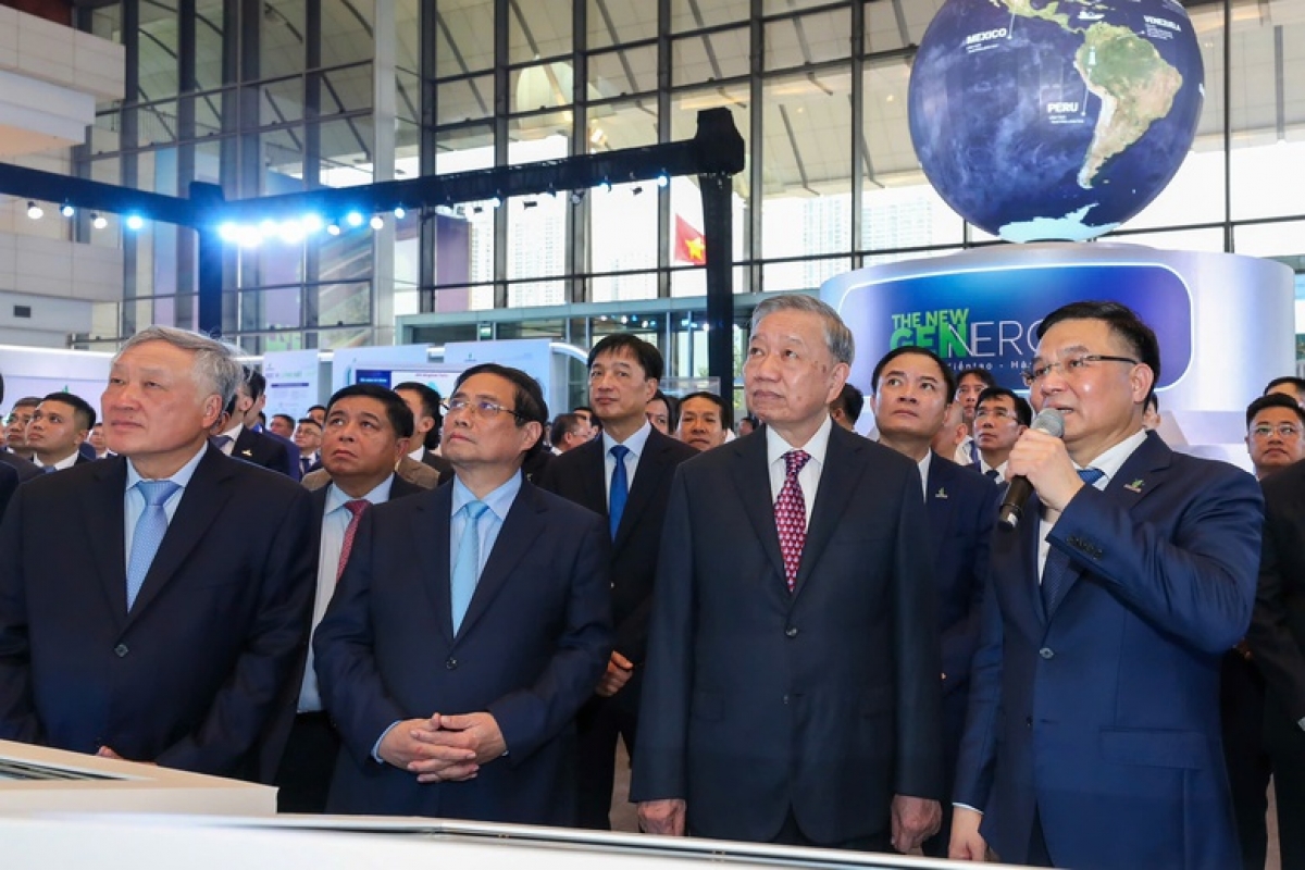 Khua git gai Ping gah ơi Tô Lâm pơhiăp ƀơi mông ngă lơphet 50 thun akŏ pơdong Petrovietnam