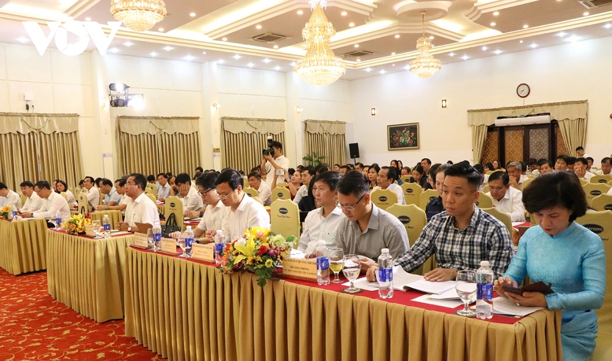 Urang lambaok vakil hu mbaok di Nyaom biai