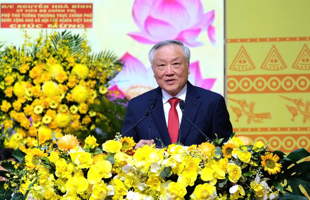 Groi Thủ tướng Nguyễn Hoà Bình