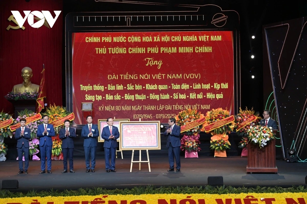 Thu tuong Phạm Minh Chính birau alin Huan chuong Ho Chi Minh ka Rayo sap ndem Viet Nam (VOV) tuk pahadar 80 thun harei padang Rayo ( 7-9-1945 – 7-9-2025)