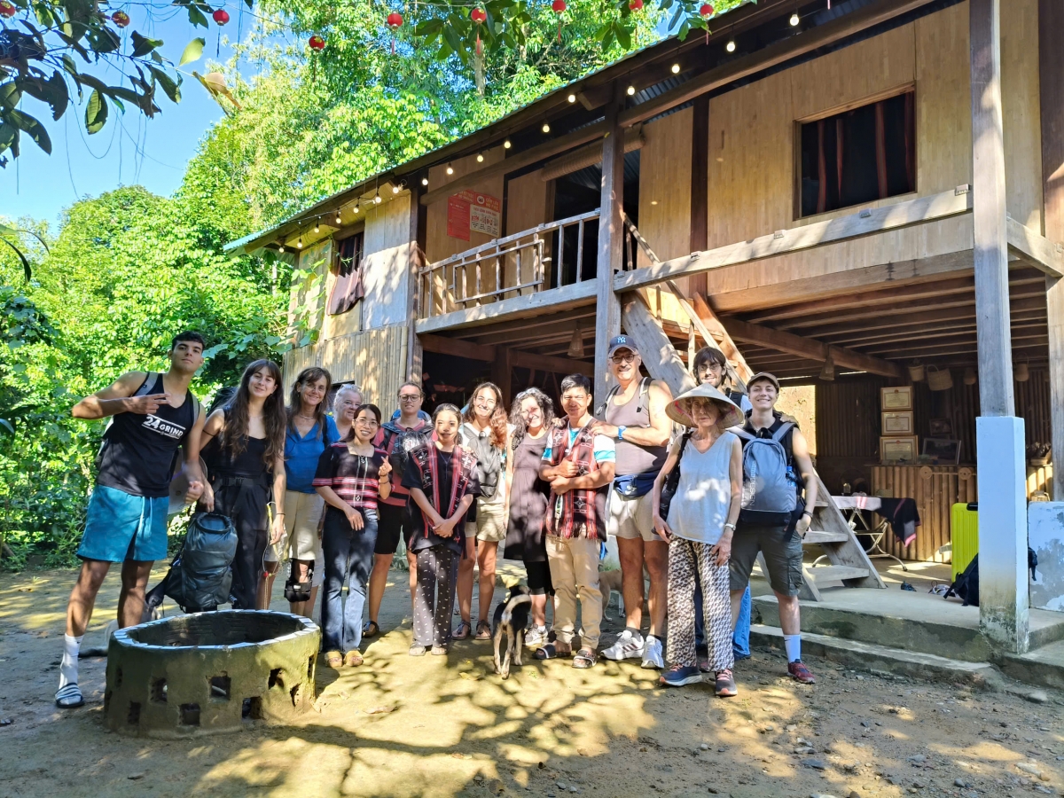 Homestay của cô gái Cơ Tu Đinh Thị Thìn trở thành nơi dừng chân của du khách 
 