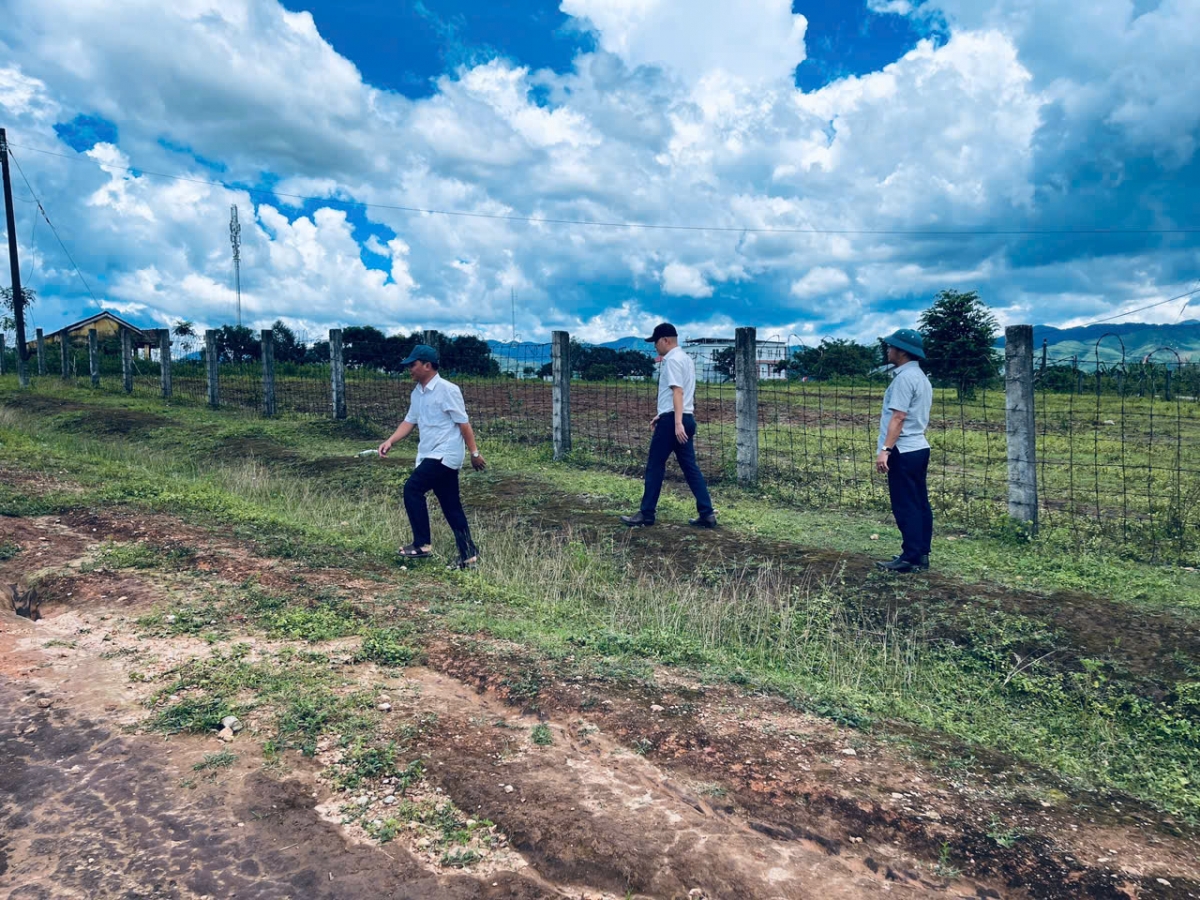 Tăng ngăn tíu mơjiâng pro hngêi trung tơrŭm râ a mâu cheăm tơkăng kong