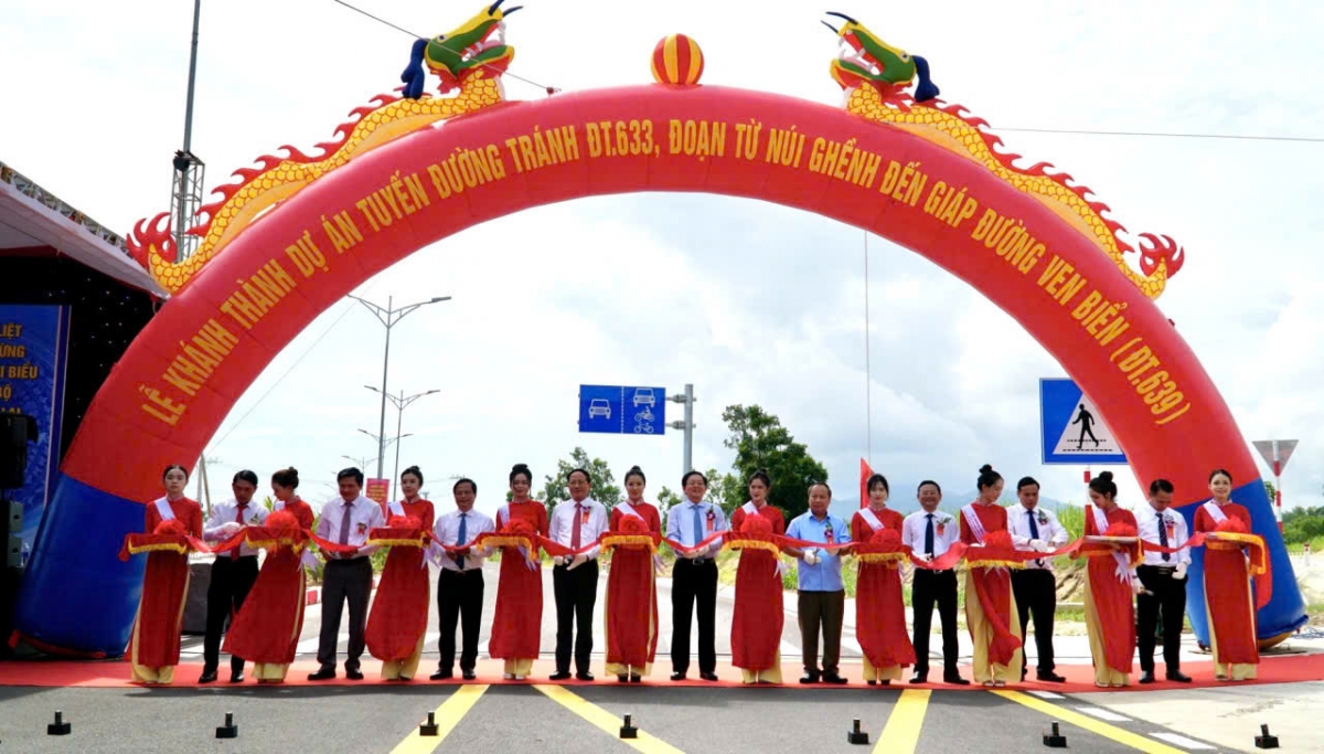 Phung khua bruă Đảng čar, Knơ̆ng bruă sang čư̆ êa čar Gia Lai khăt mnal mphŭn ba yua dŭm ktuê êlan