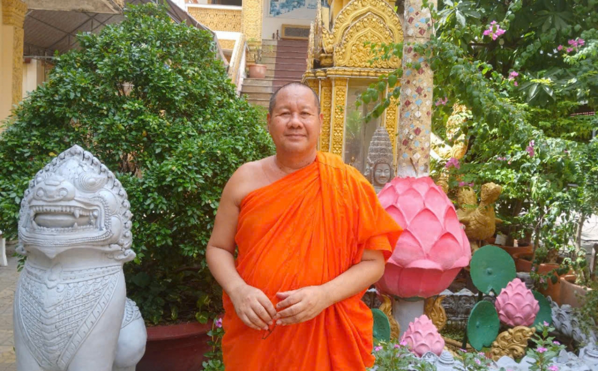 Thượng tọa Trần Sol - Sư cả chùa MuNiRenSây rất tâm huyết, luôn tạo điều kiện tốt nhất cho các sư sãi và sinh viên Khmer sinh hoạt, học tập